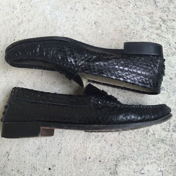 Tod'a Slip Ons   - Picture 2 of 4